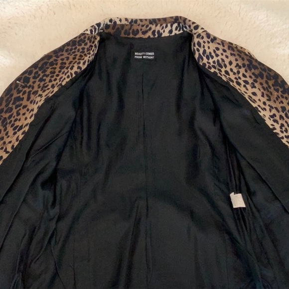 MOSCHINO LEOPARD PRINT JACKET - Picture 6 of 6